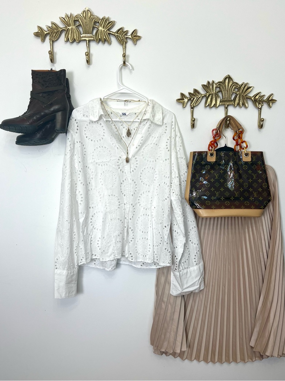 100% cotton eyelet blouse 1X ptp 25” l 27”